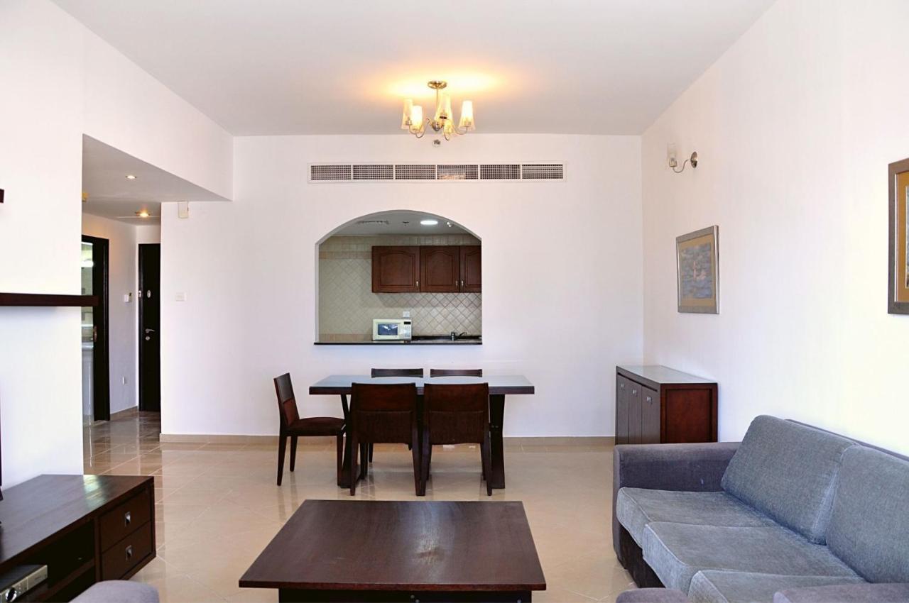 Care Holiday Homes Apartments Barsha Heights Дубай Экстерьер фото