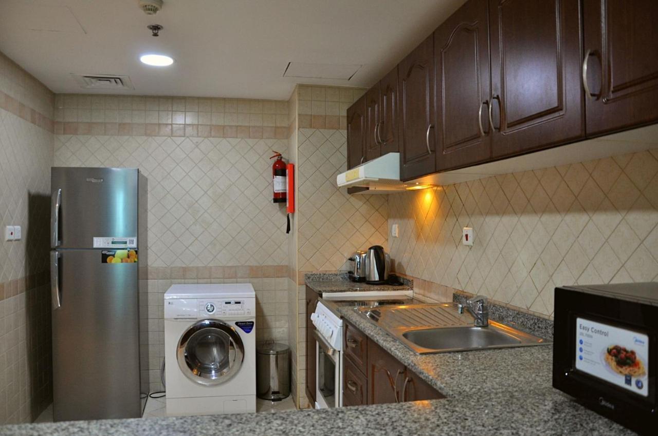 Care Holiday Homes Apartments Barsha Heights Дубай Экстерьер фото
